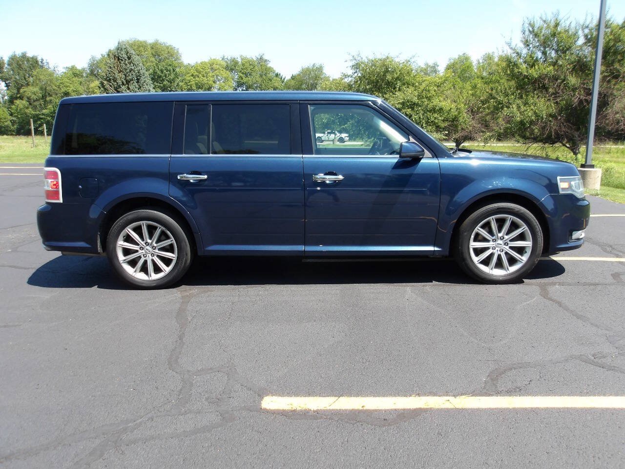 Used 2017 Ford Flex Limited FWD image 2