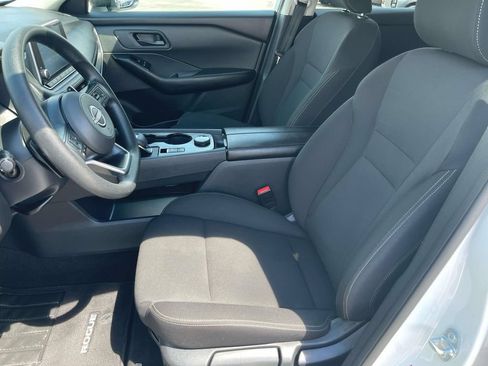 Used 2024 Nissan Rogue S AWD/4WD image 35