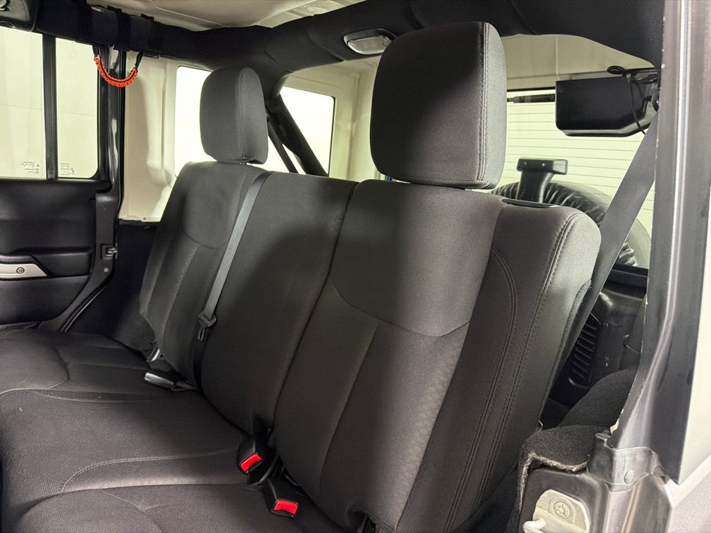 Used 2014 Jeep Wrangler Unlimited Sport w/ Connectivity Group AWD/4WD image 18