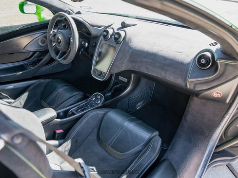 Used 2018 McLaren 570S Spider image 42