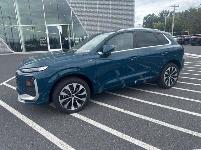 New 2026 Audi Q3 quattro 2.0T AWD/4WD image 2
