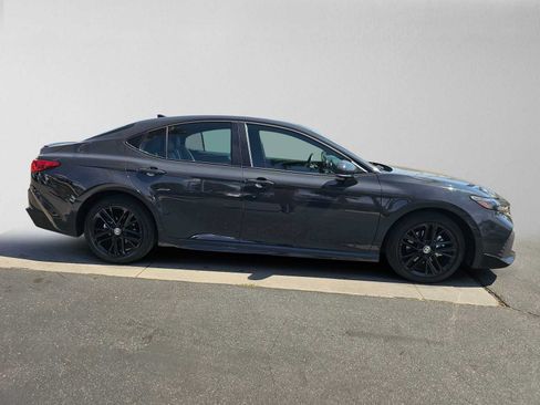 Used 2026 Toyota Camry SE FWD image 2