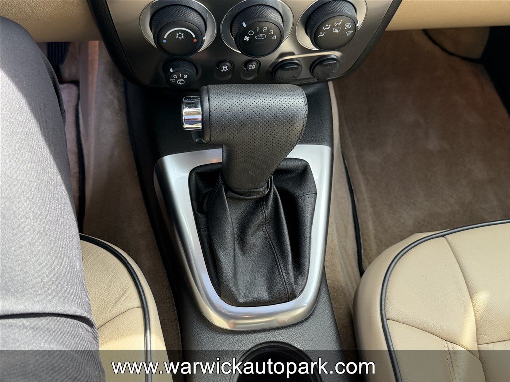 Used 2009 HUMMER H3 Alpha AWD/4WD image 14