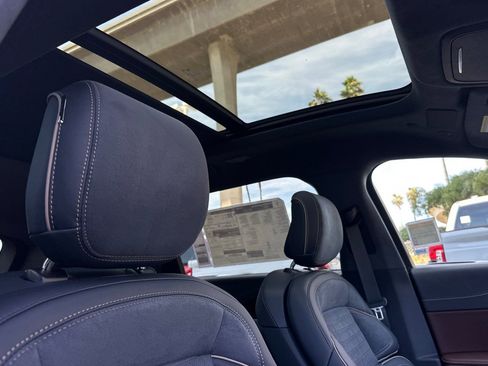 New 2026 Lincoln Nautilus Black Label w/ Jet Appearance Package AWD/4WD image 16