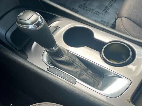 Used 2019 Chevrolet Malibu LS image 17