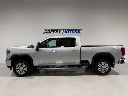 Used 2020 GMC Sierra 2500 Denali w/ Technology Package image 3