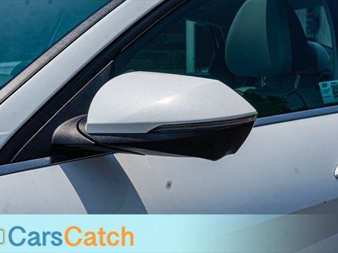Used 2024 Hyundai Elantra Limited FWD image 18