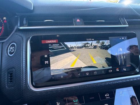 Used 2019 Land Rover Range Rover Velar R-Dynamic SE AWD/4WD image 16