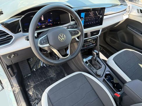 New 2026 Volkswagen Taos SE AWD/4WD image 4
