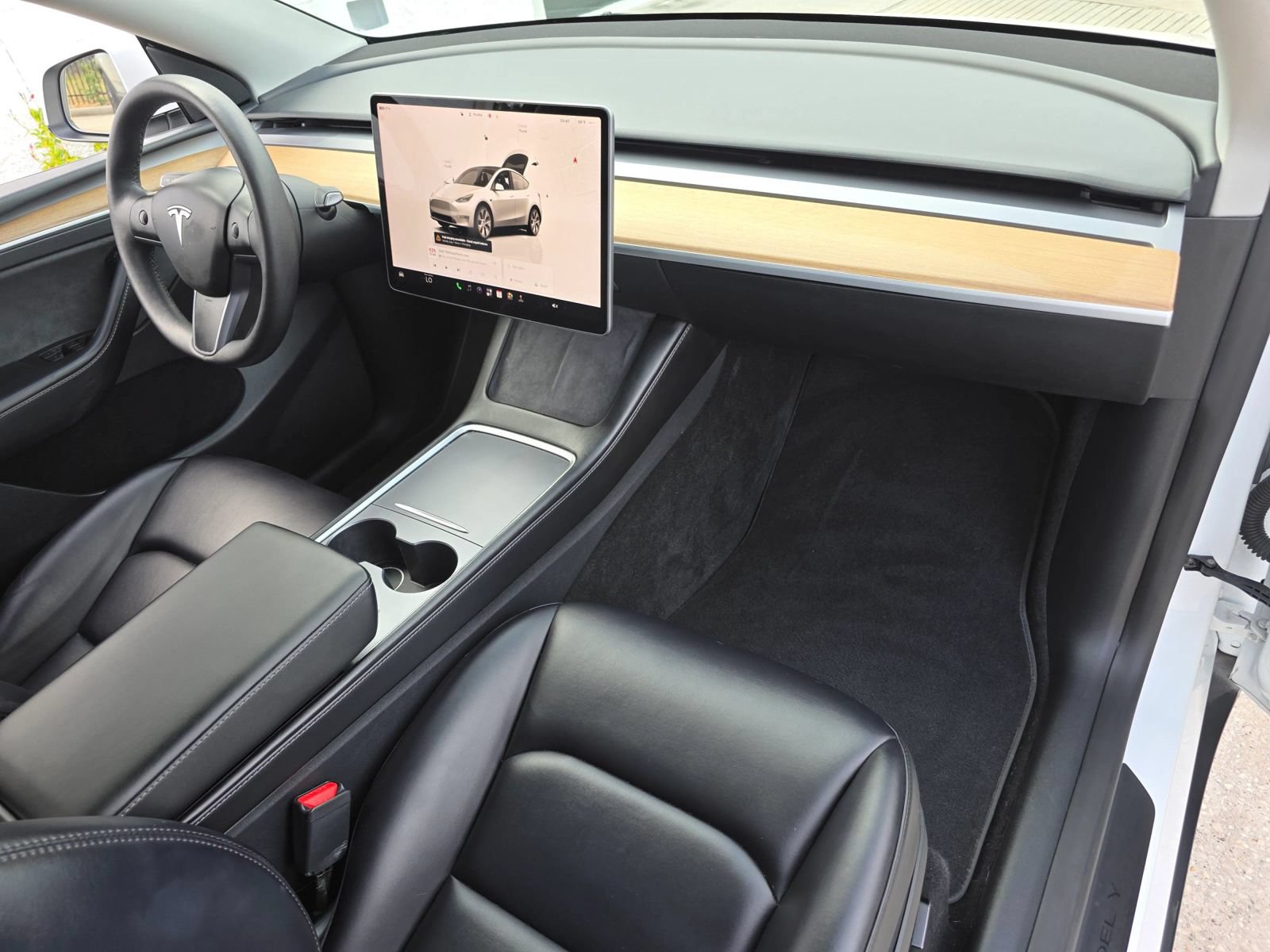 Used 2023 Tesla Model Y Long Range AWD/4WD image 29
