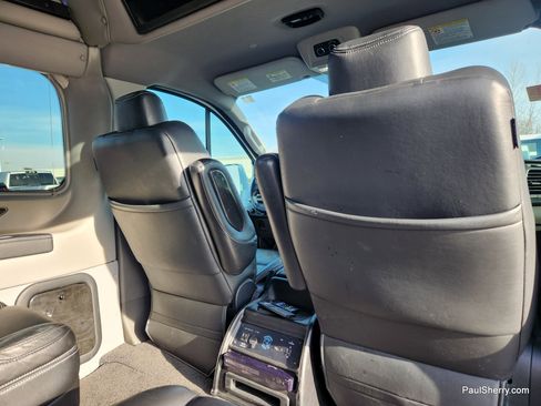 Used 2023 Ford Transit 150 Low Roof AWD image 30