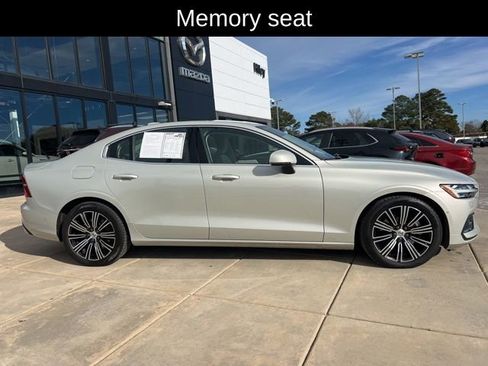 Used 2020 Volvo S60 T5 Inscription w/ Protection Package Premier image 10