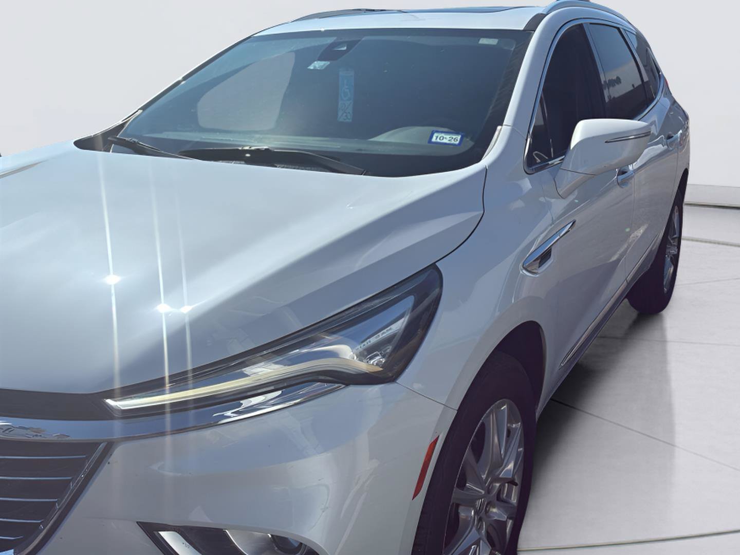 Used 2023 Buick Enclave Essence w/ Experience Buick Package FWD image 2