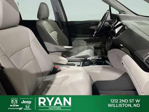 Used 2021 Honda Pilot Touring image 22