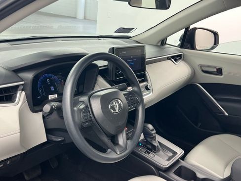 Certified 2026 Toyota Corolla Cross L FWD image 9