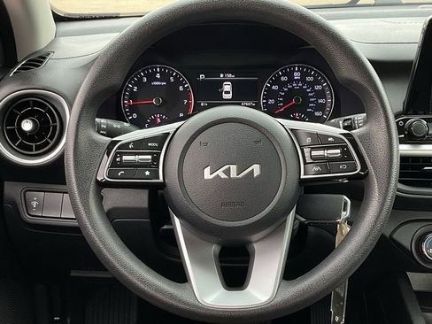 Used 2024 Kia Forte LXS image 19