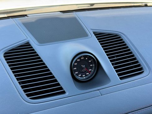 Certified 2023 Porsche Cayenne Turbo image 18