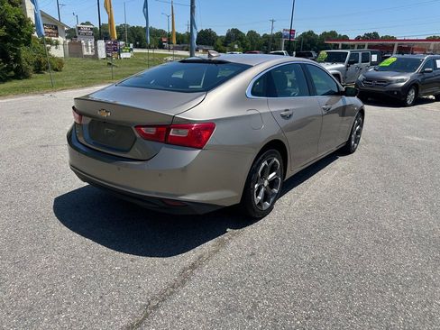 Used 2023 Chevrolet Malibu LT w/ Driver Confidence Package FWD image 5