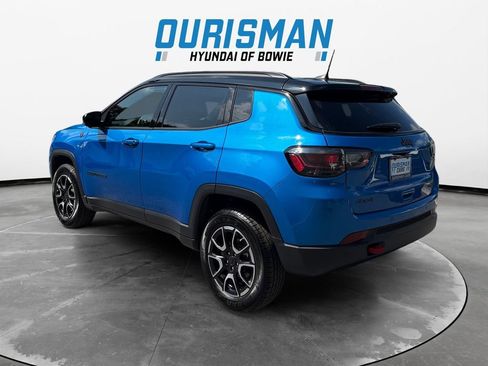 Used 2025 Jeep Compass Trailhawk w/ Trailhawk Elite Group AWD/4WD image 4