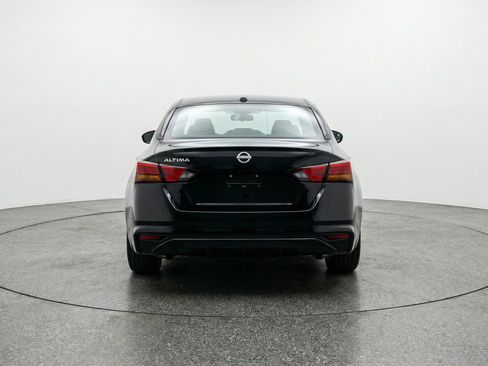 Used 2025 Nissan Altima 2.5 SV FWD image 7