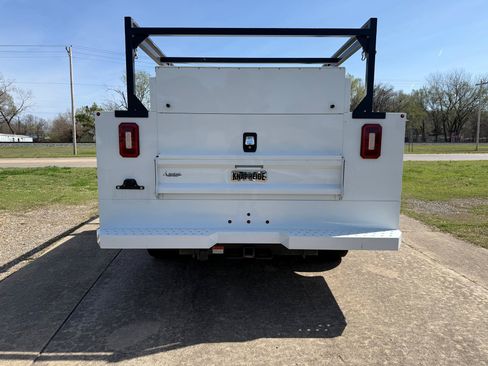 Used 2022 GMC Sierra 3500 Pro w/ Convenience Package AWD/4WD image 7