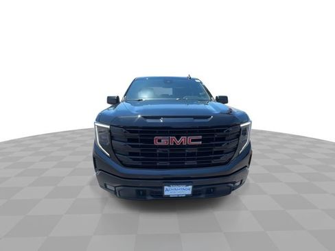 Used 2023 GMC Sierra 1500 Elevation AWD/4WD image 3