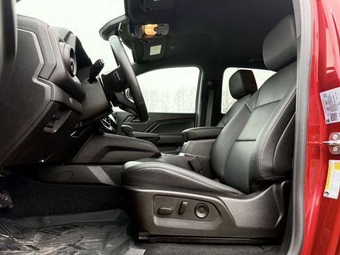 Certified 2025 Chevrolet Colorado Trail Boss image 9