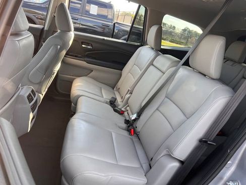 Used 2020 Honda Pilot Touring image 20
