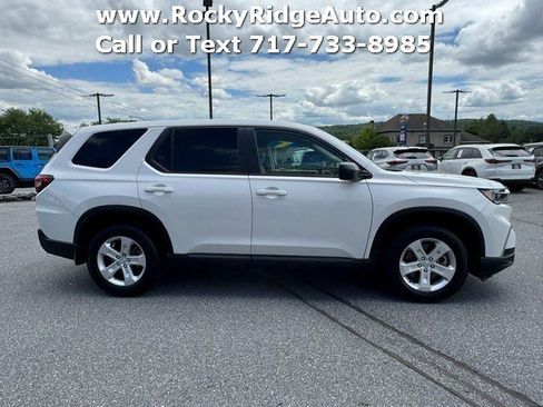 Used 2023 Honda Pilot LX image 8