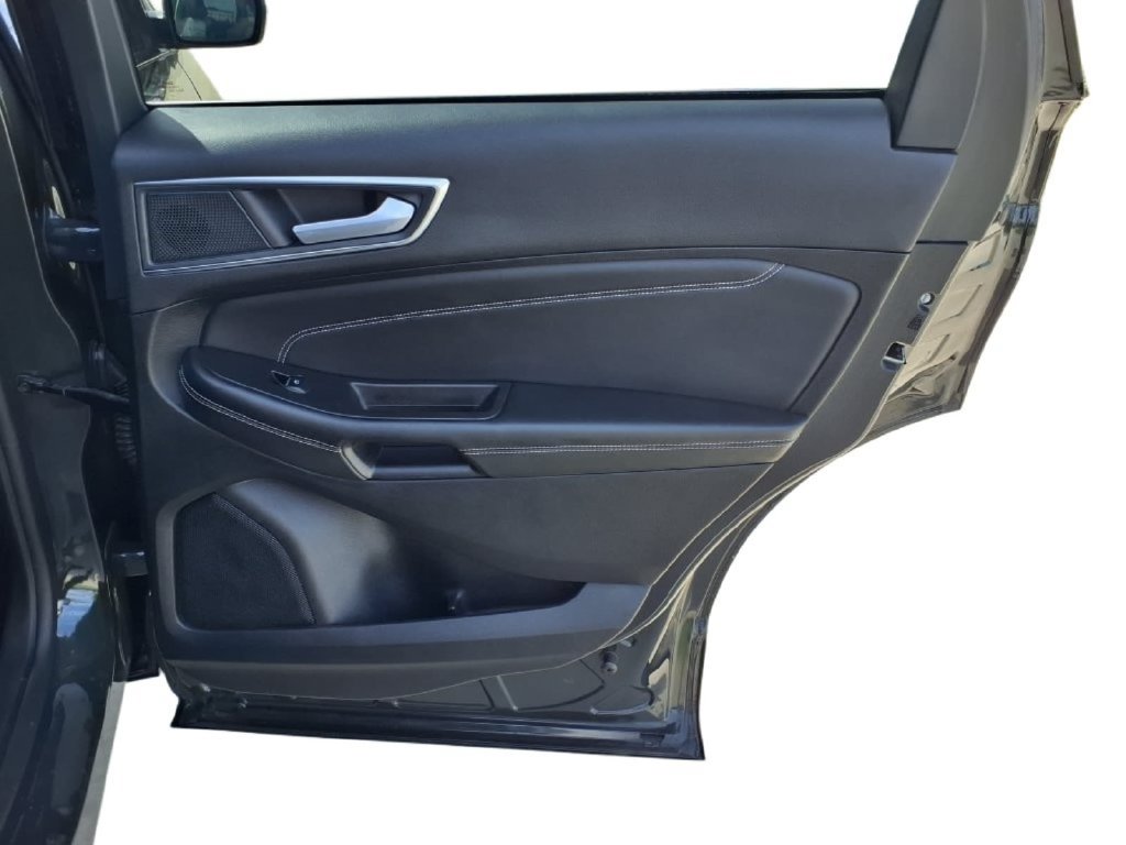 Used 2023 Ford Edge Titanium AWD/4WD image 18