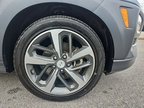 Used 2021 Hyundai Kona Limited w/ Cargo Package image 11