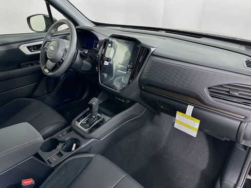 Used 2025 Subaru Forester Touring image 38