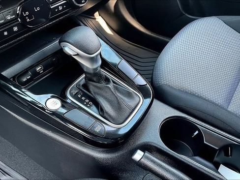 Certified 2025 Kia Soul S FWD image 17