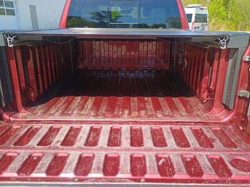 Used 2022 RAM 1500 Laramie AWD/4WD image 15