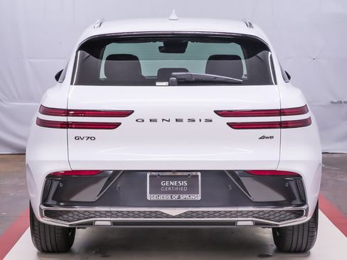 Certified 2026 Genesis GV70 2.5T AWD/4WD image 7