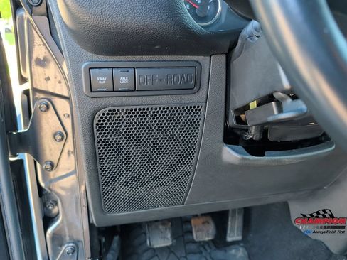 Used 2014 Jeep Wrangler Rubicon w/ Power Convenience Group AWD/4WD image 16
