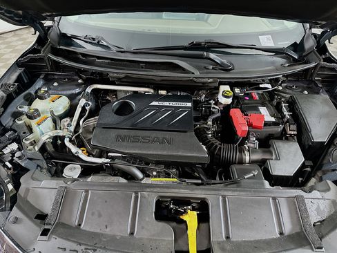 Used 2023 Nissan Rogue SV image 32