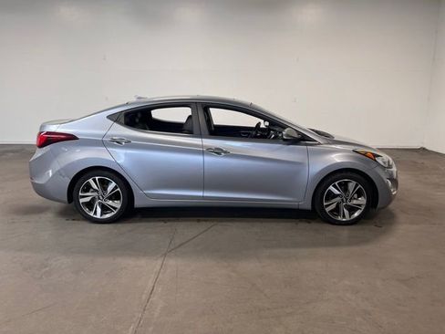 Used 2015 Hyundai Elantra Limited w/ Option Group 05 image 2