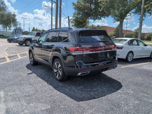 Used 2024 Volkswagen Atlas SE FWD image 4