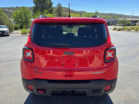 Used 2018 Jeep Renegade Trailhawk AWD/4WD image 7