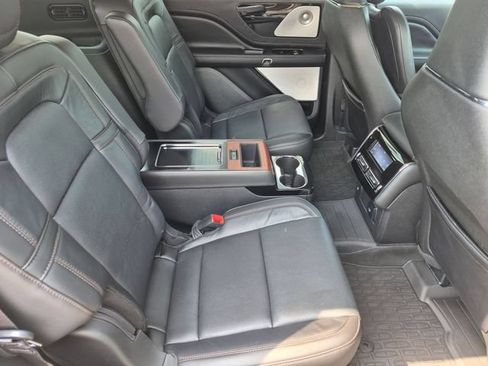 Used 2024 Lincoln Aviator Reserve w/ Equipment Group 201A AWD/4WD image 33