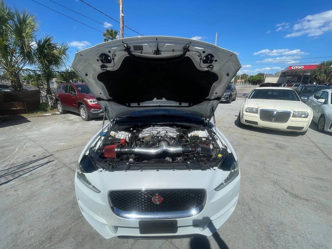 Used 2017 Jaguar XE Prestige RWD image 16