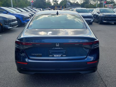 Used 2025 Honda Accord SE image 5
