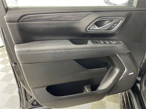 Used 2023 GMC Yukon SLT w/ SLT Luxury Package image 14