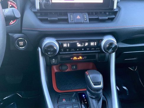 Used 2024 Toyota RAV4 Adventure image 31