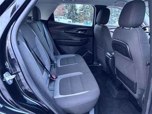 Used 2021 Chevrolet TrailBlazer LS image 26