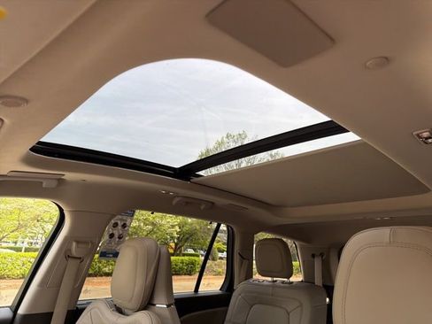 Used 2023 Lincoln Aviator Reserve w/ Equipment Group 201A image 22