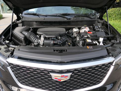 New 2025 Cadillac XT6 Premium Luxury image 28