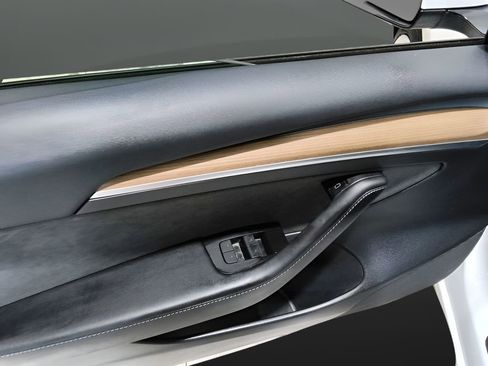 Used 2022 Tesla Model 3 Long Range image 12