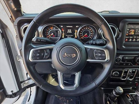 Used 2019 Jeep Wrangler Unlimited Sahara AWD/4WD image 13